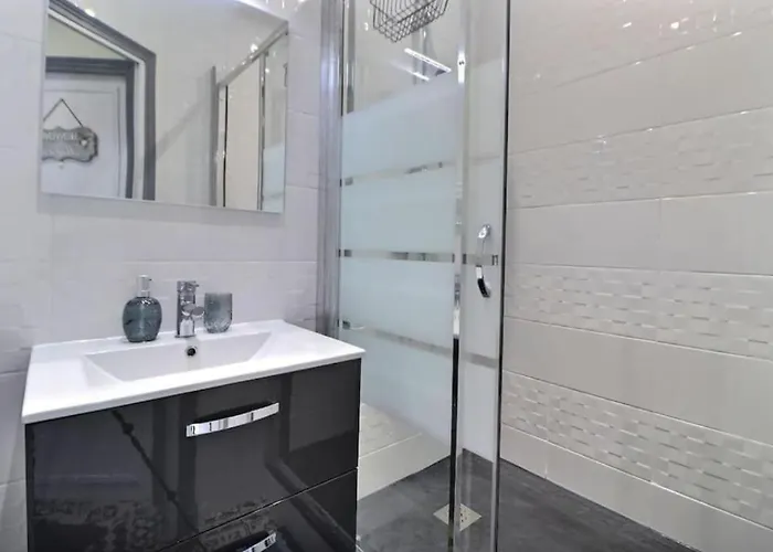 Le Cocon Lumineux アパート *